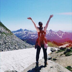 Meet your Posher, Avery